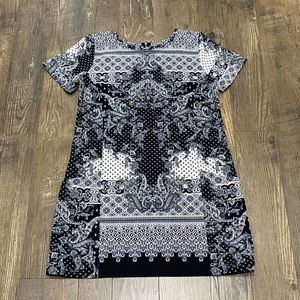 Women’s Abercrombie Smock Dress. Size Large.